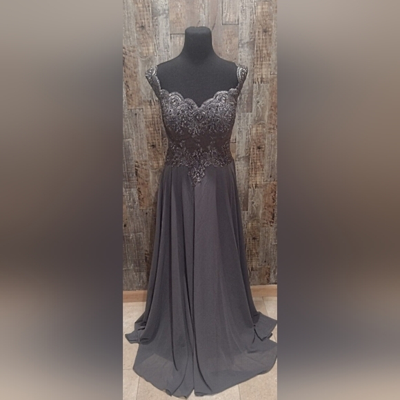 NWT CINDERELLA DIVINE #7258 CHARCOAL GRAY CHIFFON WOMENS EVENING GOWN SZ 2X NEW - Picture 2 of 9